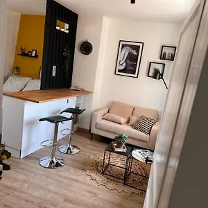 https://le-jean-bart-lille.lillehotels.org